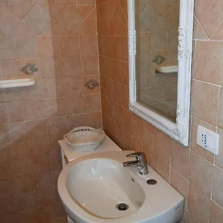 Villa Nuova Su Strintu *